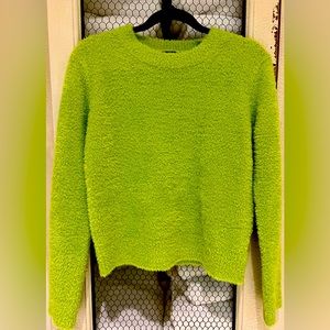EUC KATIE J NYC girl's junior daisy sweater in green